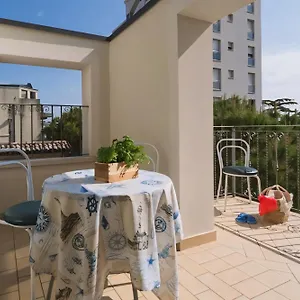 *** Aparthotel Le Rose & Bici House Italia